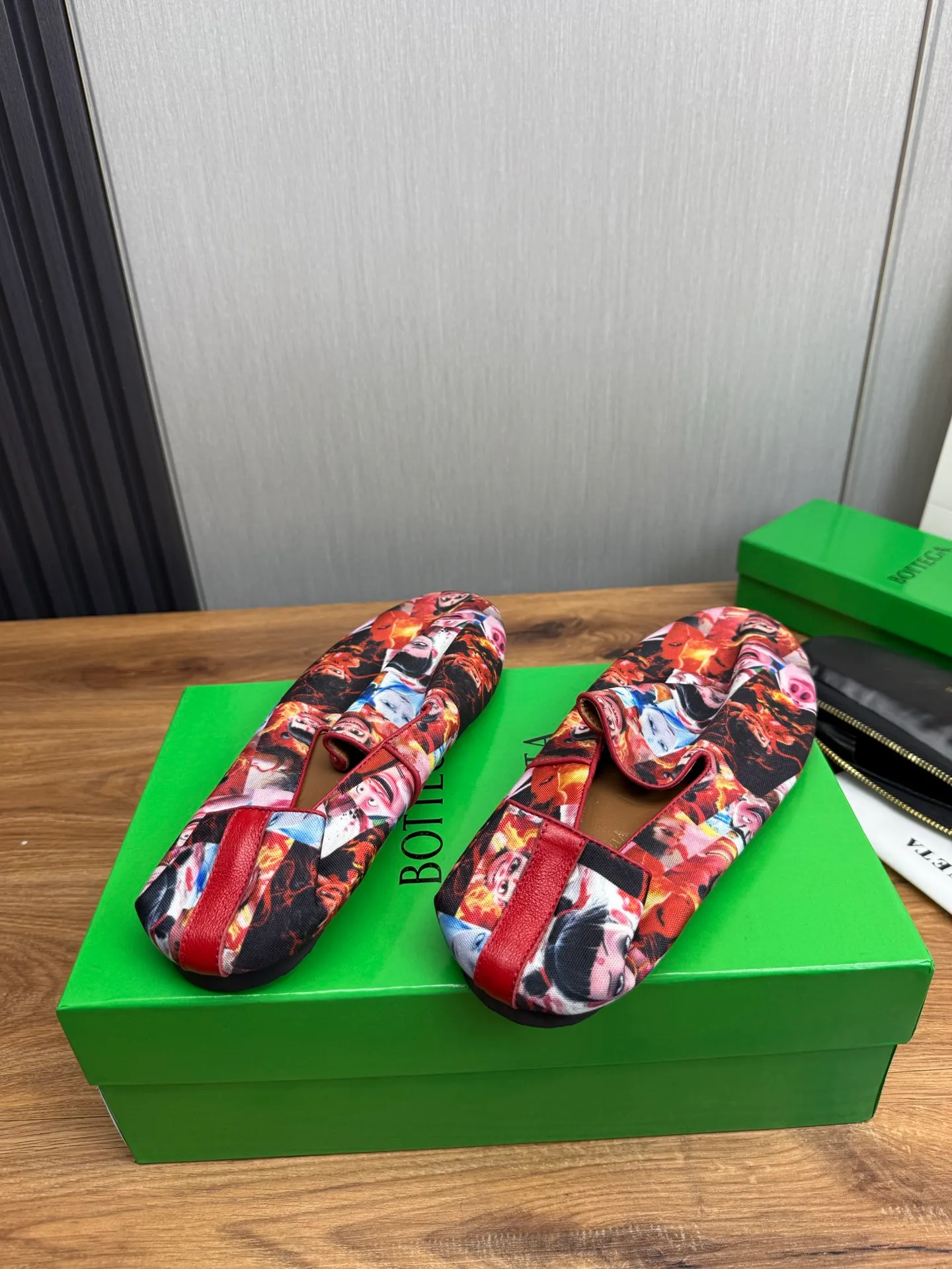 Men's shoes 💰460💰 BV - popular wallet shoes 👟 Casual, fashionable and comfortable 🔗 Good partner for travel ✅ Imported Nezha series printed fabric + imported cowhide. Original rubber outsole, available all year round 👏 Size: 38-45 (38.45 custom-made, non-refundable)